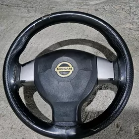 Nissan wersa rol