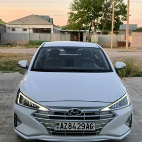Hyundai Elantra 2020