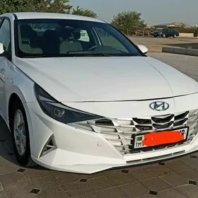 Hyundai Elantra 2022