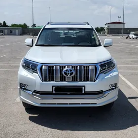 Toyota Land Cruiser Prado 2022