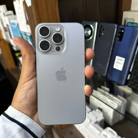 iPhone 15 pro 256 gb