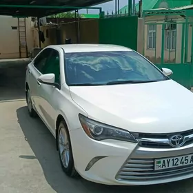 Toyota Camry 2016