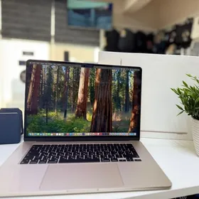 MacBook Air  M3 15 8/256GB