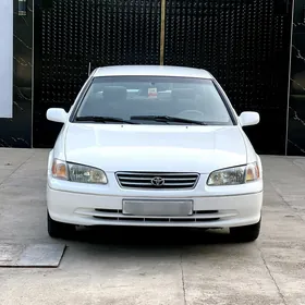 Toyota Camry 2000