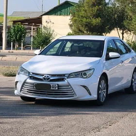 Toyota Camry 2017