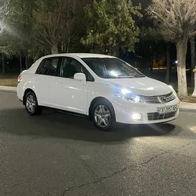 Nissan Versa 2010