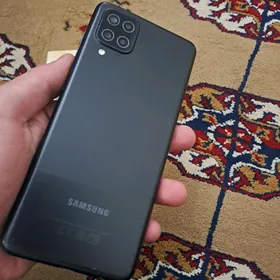 Samsung A12