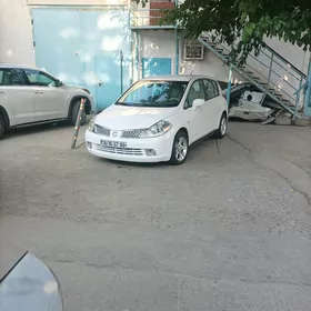 Nissan Tiida 2006