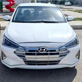 Hyundai Elantra 2020