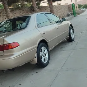 Toyota Camry 2001