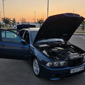 BMW E39 2002