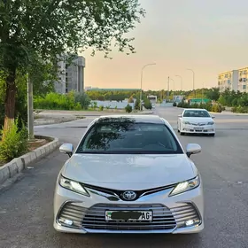 Toyota Camry 2019