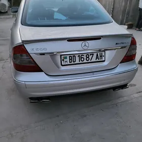Mercedes-Benz E500 2002