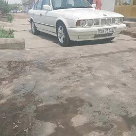 BMW 525 1990