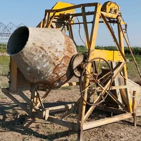 BETONAMEŞALKA