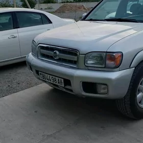Nissan Pathfinder 2002