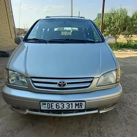 Toyota Sienna 2002