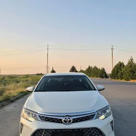 Toyota Camry 2017
