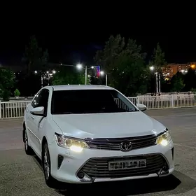 Toyota Camry 2015