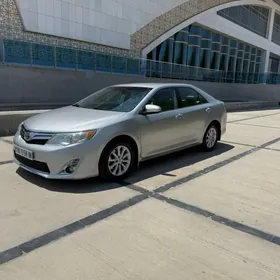 Toyota Camry 2014