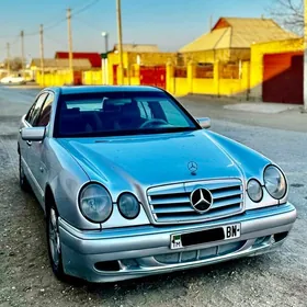 Mercedes-Benz E320 1996
