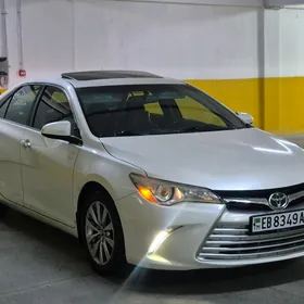 Toyota Camry 2015
