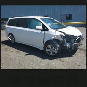 Toyota Sienna 2020