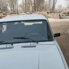 Lada 2107 1984