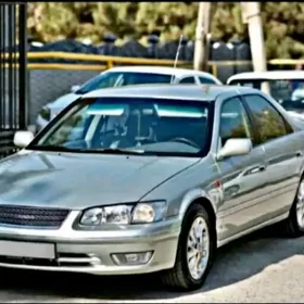 Toyota Camry 2000
