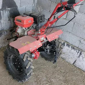 Yer suryan traktor
