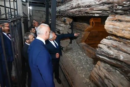 Türkiýede patyşa Midas bilen baglanyşykly 2800 ýyllyk mazar tapyldy