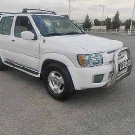 Nissan Pathfinder 2001