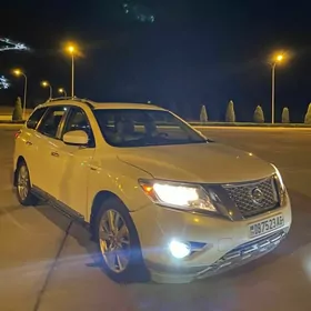 Nissan Pathfinder 2016
