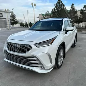 Toyota Highlander 2022