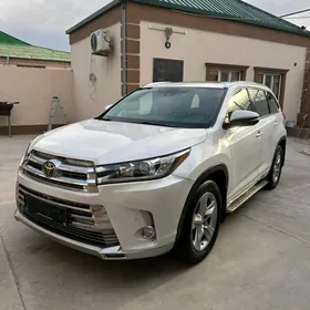 Toyota Highlander 2018