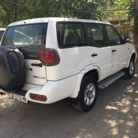 Nissan Terrano 2001
