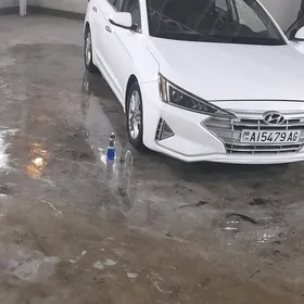 Hyundai Elantra 2020