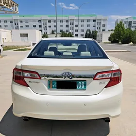 Toyota Camry 2012