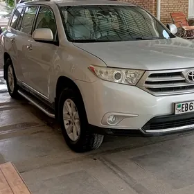 Toyota Highlander 2013
