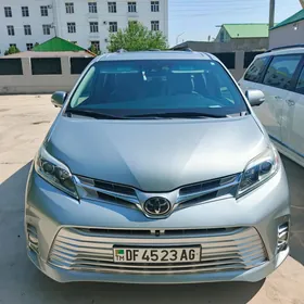 Toyota Sienna 2019