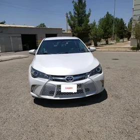 Toyota Camry 2016