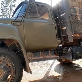 Gaz 52 1983