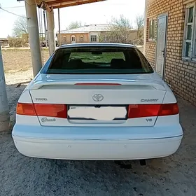Toyota Camry 2000