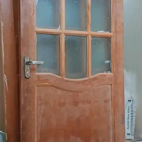двери