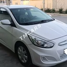 Hyundai Accent 2015