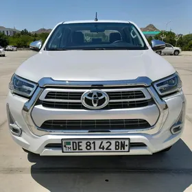 Toyota Hilux 2023