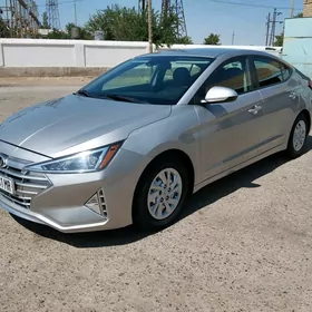 Hyundai Elantra 2019