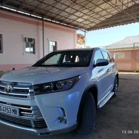 Toyota Highlander 2019