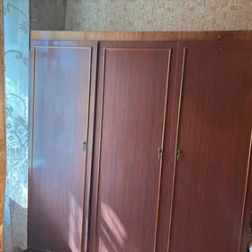 шкаф, кровать