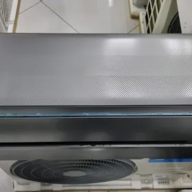 split midea12 inverto carbon